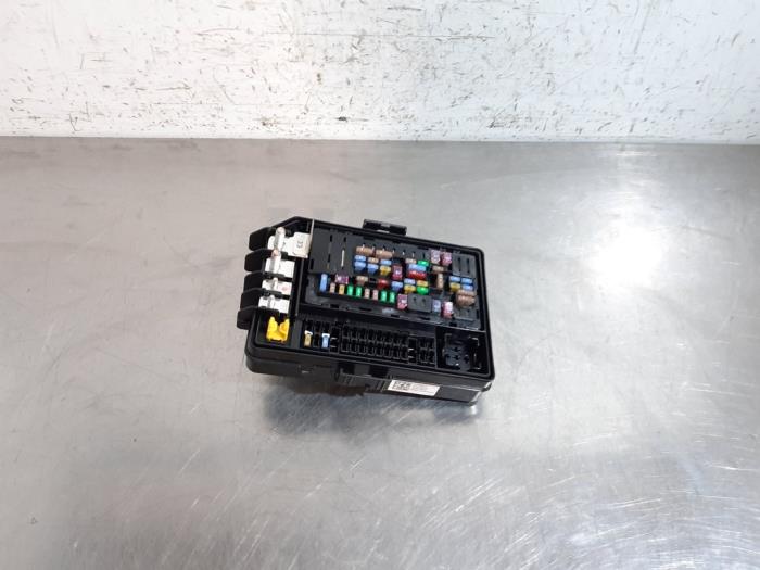Boîte à fusibles MG 4 Boîte à fusibles MG 4