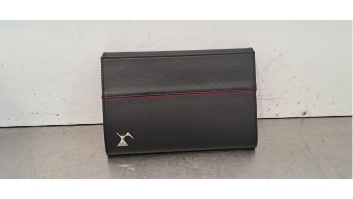 Livret d'instructions DS Automobiles DS9 Livret d'instructions DS Automobiles DS9