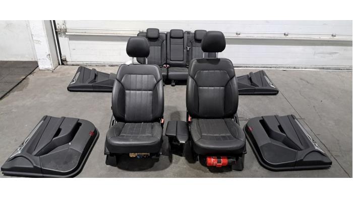 Bekleding Set (compleet) Mercedes GLE Bekleding Set (compleet) Mercedes GLE