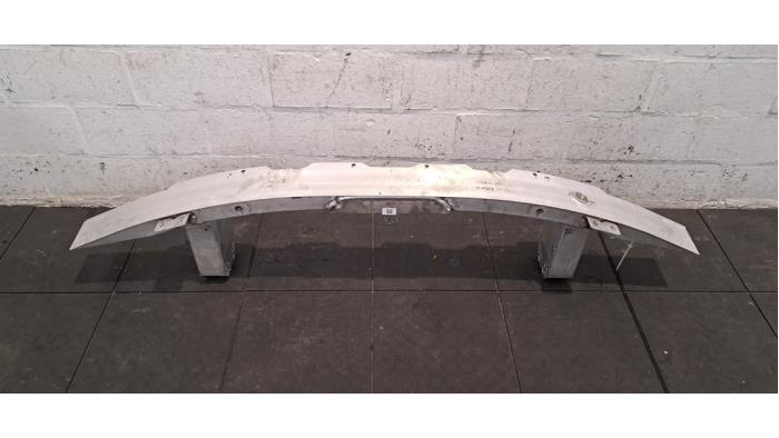 Cadre pare-chocs avant BMW 3-Série Cadre pare-chocs avant BMW 3-Série