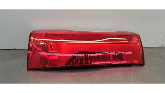 Feu arrière droit Mercedes Sprinter Feu arrière droit Mercedes Sprinter