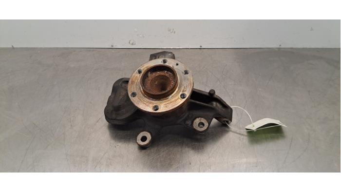 Fusee links-voor Mercedes Sprinter Fusee links-voor Mercedes Sprinter