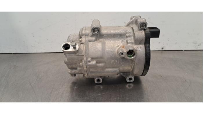 Pompe clim Toyota Yaris Pompe clim Toyota Yaris