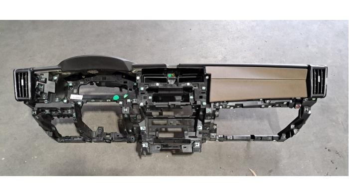 Tableau de bord DS Automobiles DS9