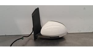 Gebruikte Buitenspiegel links Seat Alhambra (7N) 1.4 TSI 16V Prijs € 332,75 Inclusief btw aangeboden door Autohandel Didier