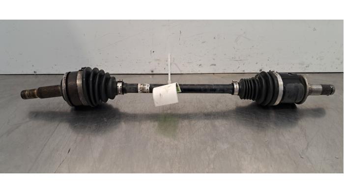 Aandrijfas links-voor Toyota Yaris Aandrijfas links-voor Toyota Yaris