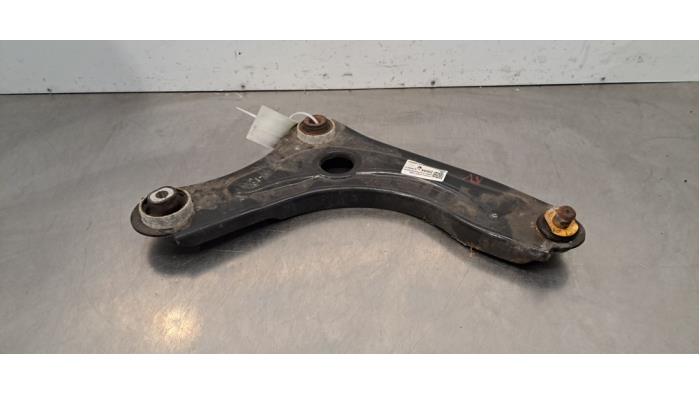Draagarm rechts-voor Dacia Sandero