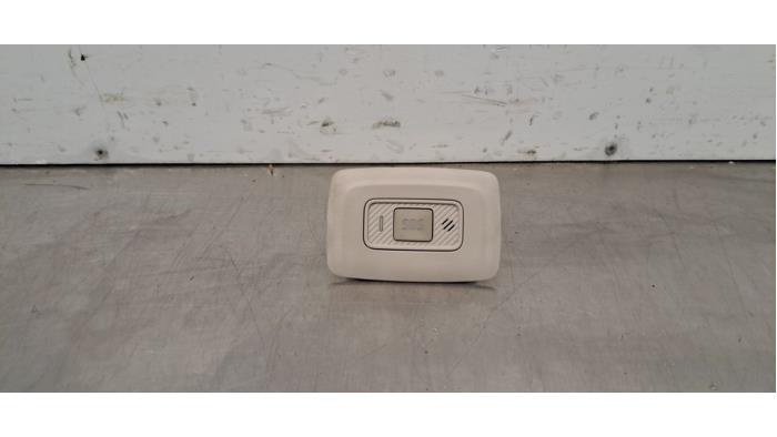 SOS knop Dacia Sandero