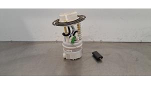 Gebruikte Tank element Pomp Dacia Sandero III 1.0 SCe 65 12V Prijs € 133,10 Inclusief btw aangeboden door Autohandel Didier