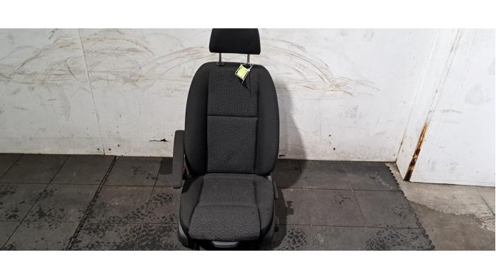 Stoel links Mercedes Sprinter