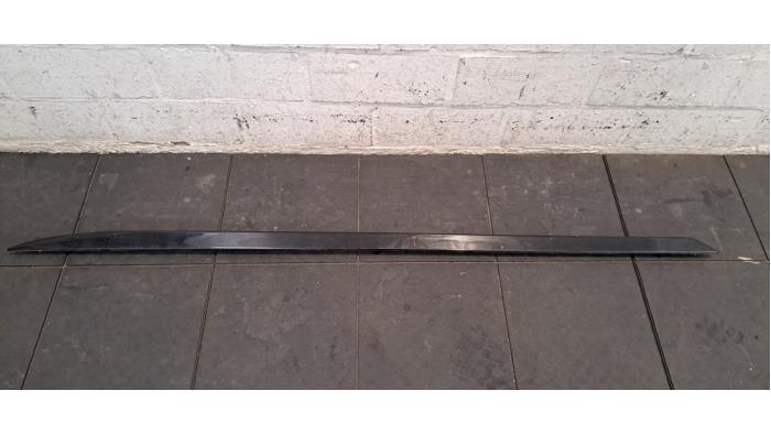 Zijskirt links Peugeot 308