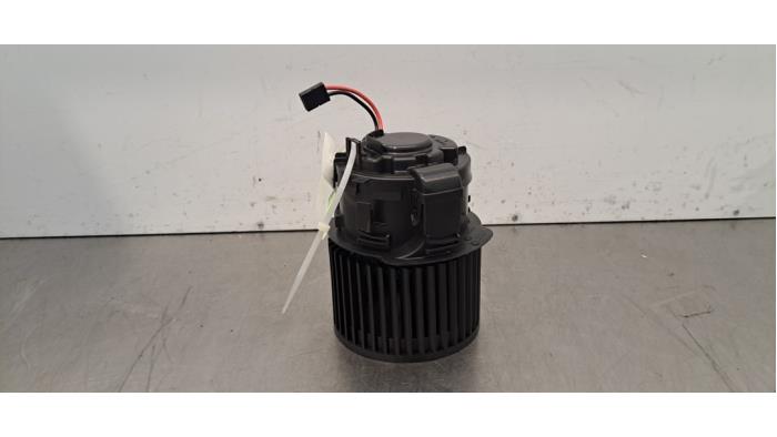 Kachel Ventilatiemotor Peugeot 308