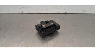 Gebruikte Centrale Deurvergrendelings Module Seat Alhambra (7N) 1.4 TSI 16V Prijs € 36,30 Inclusief btw aangeboden door Autohandel Didier