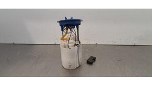 Gebruikte Tank element Pomp Volkswagen Polo VI (AW1) 1.0 MPi 12V Prijs € 96,80 Inclusief btw aangeboden door Autohandel Didier