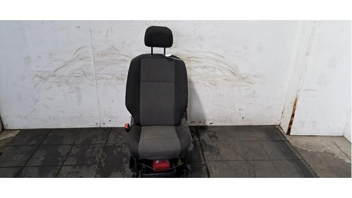 Stoel links Opel Combo