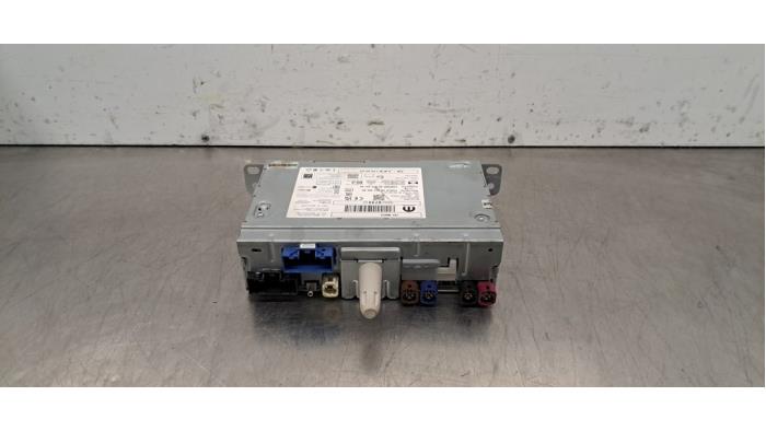 Module radio Peugeot 208