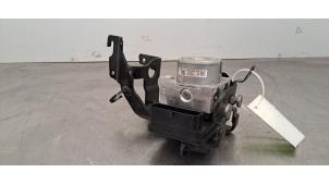 Gebruikte ABS Pomp Peugeot 208 II (UB/UH/UP) 1.2 Vti 12V PureTech 100 Prijs € 266,20 Inclusief btw aangeboden door Autohandel Didier