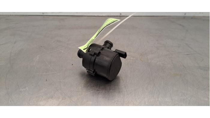 Extra waterpomp Landrover Range Rover