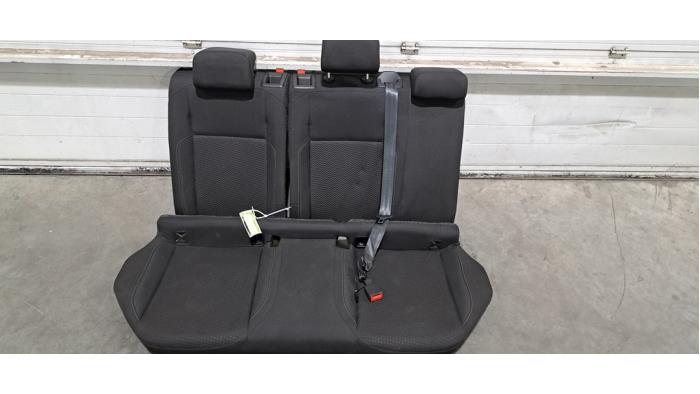 Заднє сидіння Volkswagen Polo