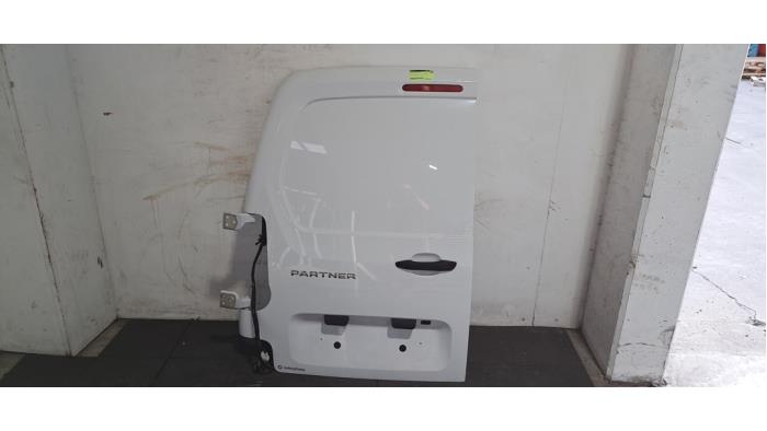 Tylne drzwi samochodu dostawczego Peugeot Partner