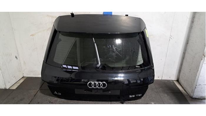 Задні двері Audi A3