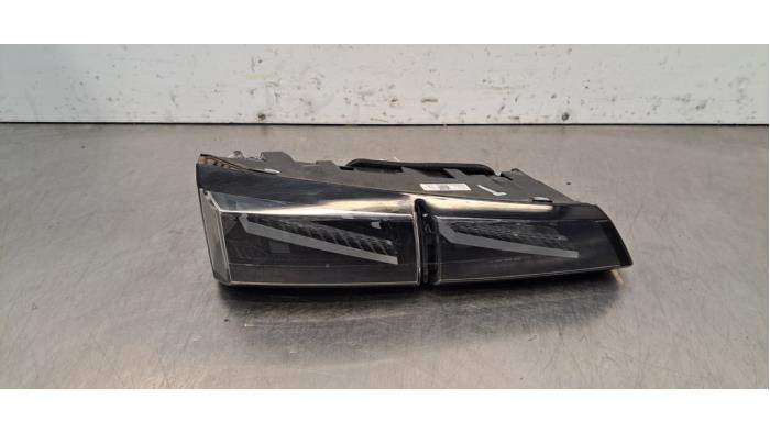 Лівий задній ліхтар Peugeot 308