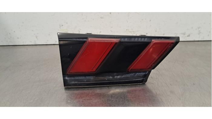 Лівий задній ліхтар Peugeot 308