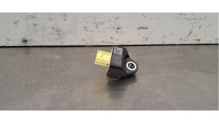 Датчик подушки безпеки Toyota Yaris