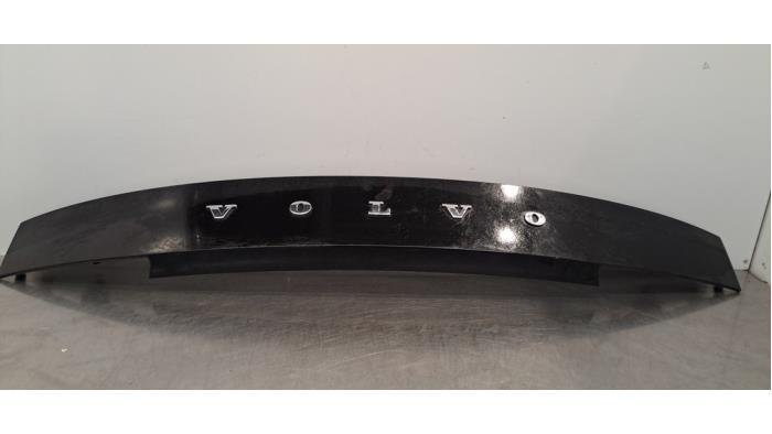 Moulure hayon Volvo EC40