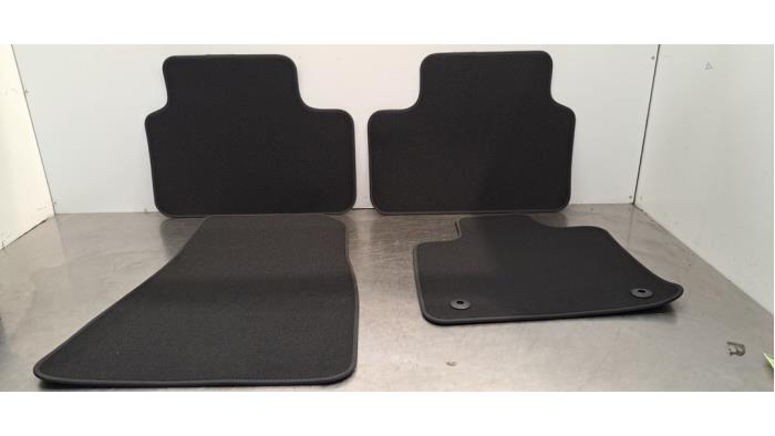 Matten Set Volvo EC40