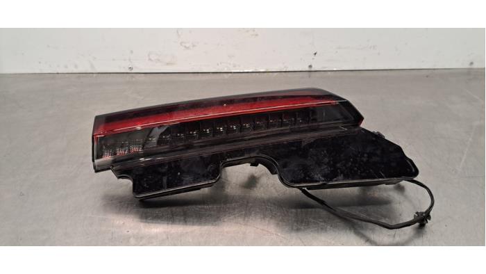 Luz trasera derecha Volvo EC40