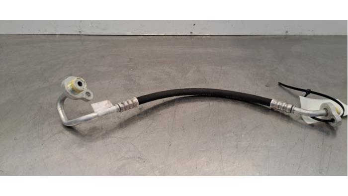 Airco Leiding Volvo EC40