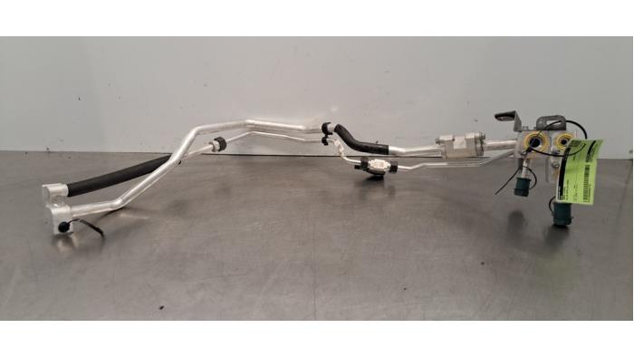 Airco Leiding Volvo EC40