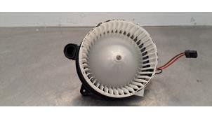 Gebruikte Blower Volvo EC40 Single Motor 70 kWh Prijs € 102,85 Inclusief btw aangeboden door Autohandel Didier