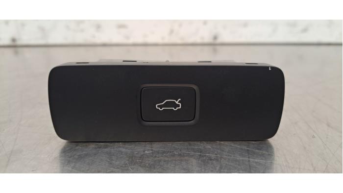 Schakelaar achterklep Volvo EC40