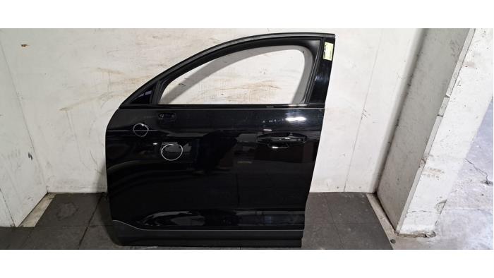 Portier 4Deurs links-voor Volvo EC40