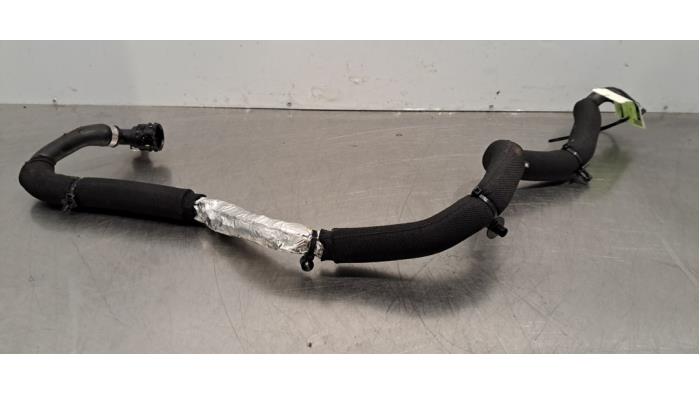 Radiateurslang Volvo EC40