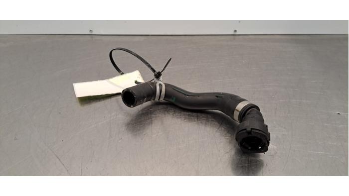 Radiateurslang Volvo EC40