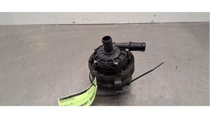 Extra waterpomp Volvo EC40