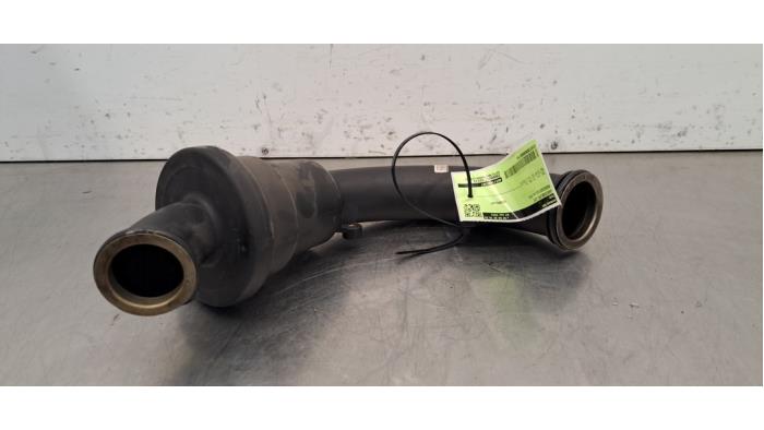 Всмоктувальний шланг Повітря Mercedes GLA