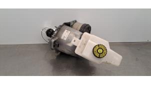 Gebruikte Rembol Toyota Yaris IV (P21/PA1/PH1) 1.5 12V Hybrid 115 Prijs € 266,20 Inclusief btw aangeboden door Autohandel Didier