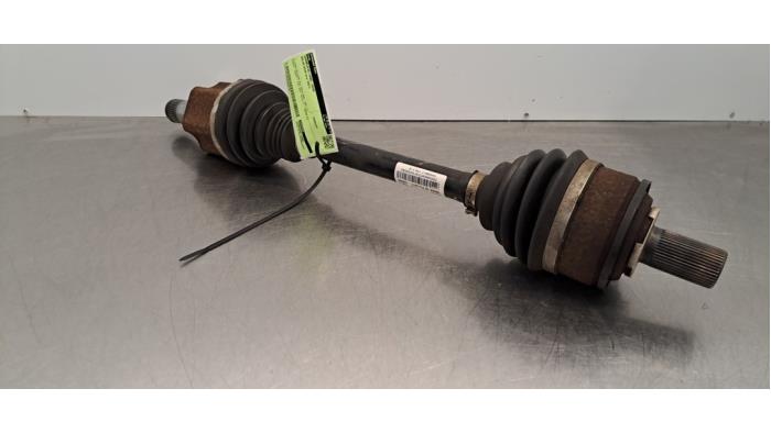 Kairės pusės priekinis varantysis velenas Volvo XC40