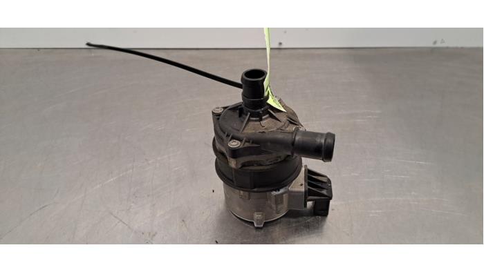 Extra waterpomp Audi E-Tron