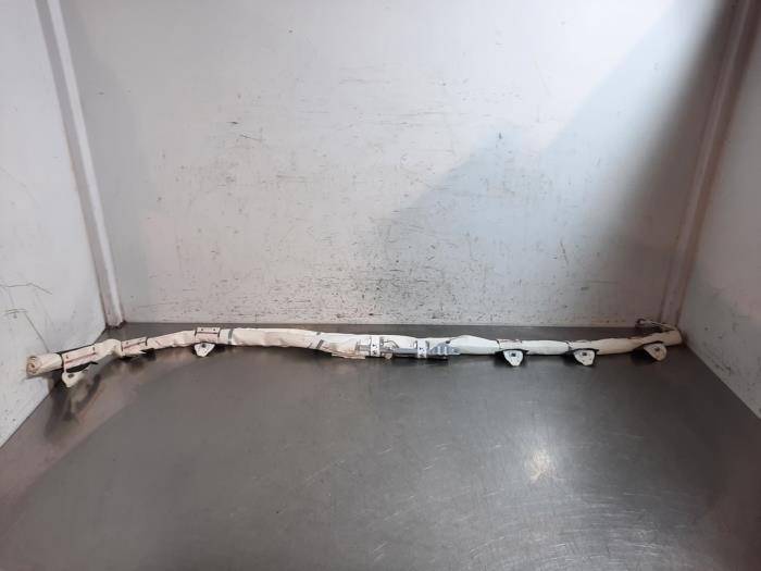 Kurtyna lewa Peugeot 2008