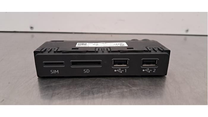 Conexión AUX-USB Audi E-Tron