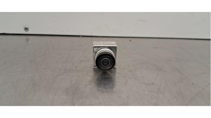 Atbulinės eigos kamera Audi E-Tron