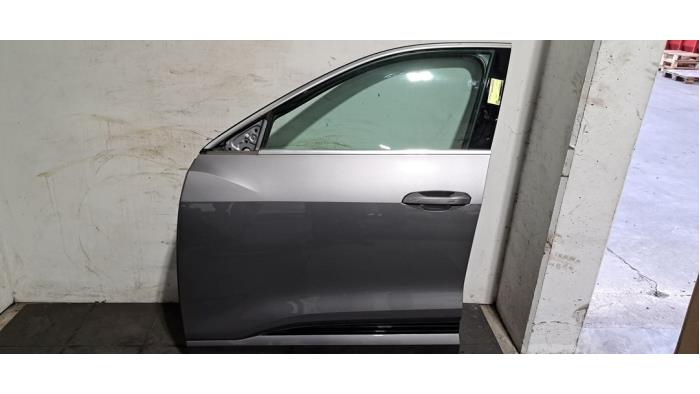 Portier 4Deurs links-voor Audi E-Tron