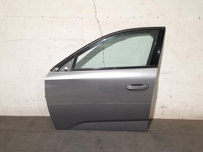 Drzwi lewe przednie wersja 4-drzwiowa Peugeot 308