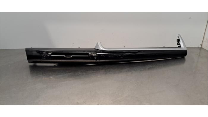 Dashboard sierlijst BMW iX1