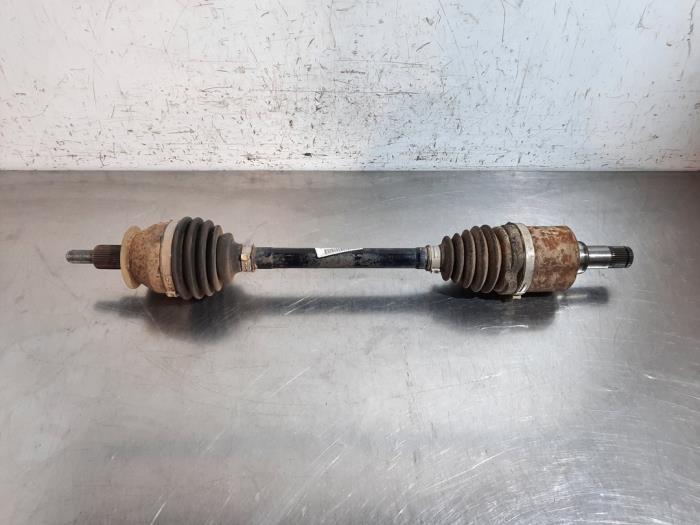 Venstre drivaksel foran